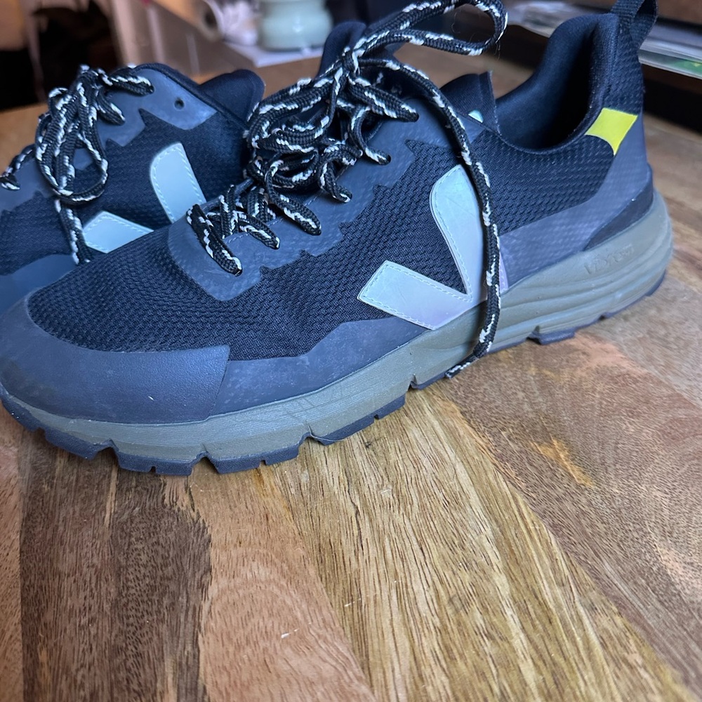 Veja Dekkan Alevomesh sneakers